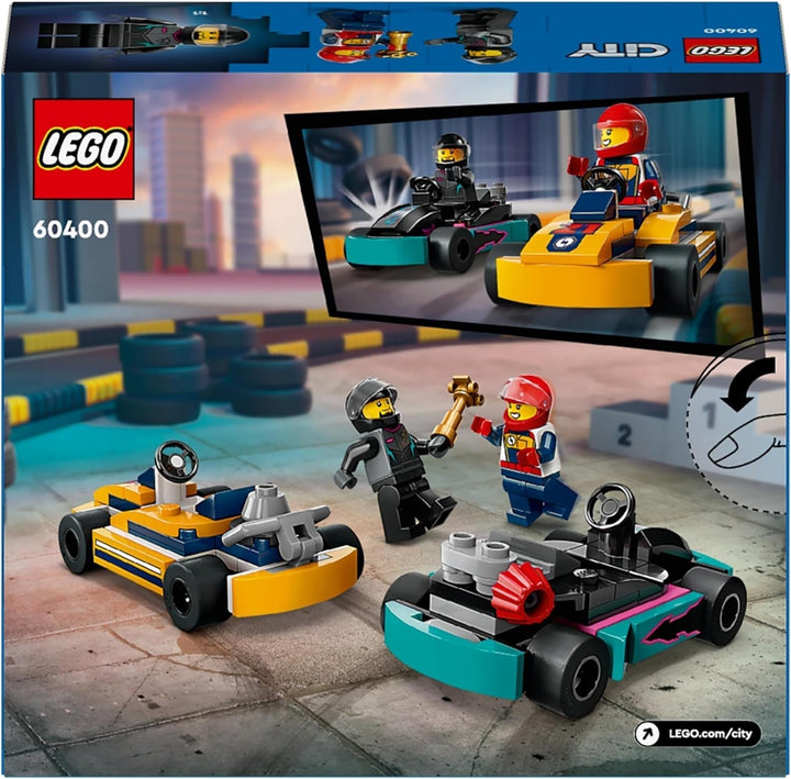 LEGO City Go-Karts cu piloți, set cu 2 minifigurine de piloți și mașini de curse, jucărie pentru mașini de la 5 ani pentru băieți și fete, cadou distractiv pentru copii 60400 Seturi de constructie Besuche den LEGO-Store