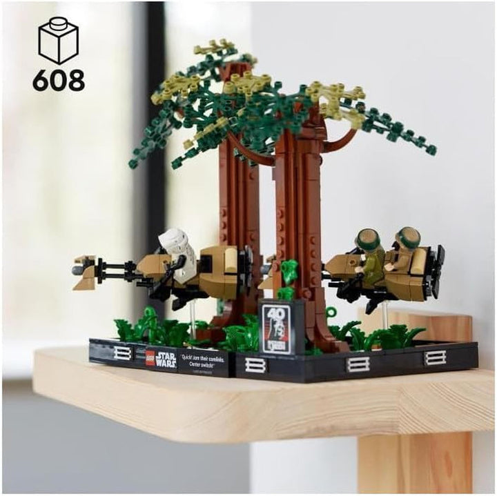 LEGO 75353 Star Wars Pursuit on Endor - Set Diorama, Întoarcerea Cavalerilor Jedi cu Luke Skywalker, Prințesa Leia & Scout Trooper și Speeder Bikes, 40th Anniversary Seturi de constructie Besuche den LEGO-Store