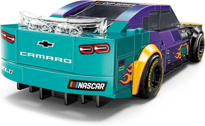 Mașină de jucărie LEGO Speed Champions NASCAR Next Gen Chevrolet Camaro ZL1; Set de construit și jucat cu mașină de curse; Cadou pentru băieți și fete cu vârsta de peste 9 ani 76935 Seturi de constructie Besuche den LEGO-Store