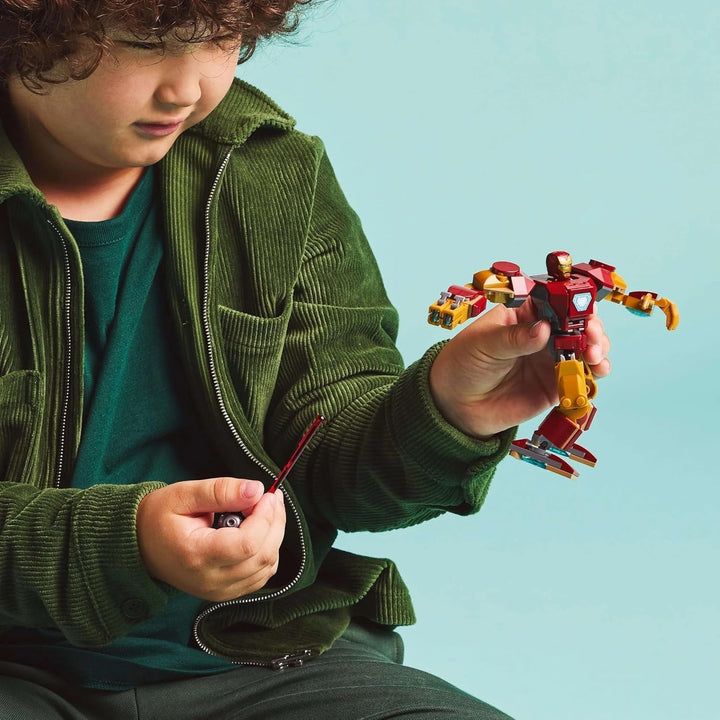 LEGO Marvel Iron Man Mech Vs. Ultron - Jucărie de supererou cu 2 minifigurine - Figură de acțiune cu brațe, picioare și degete mobile - Cadou pentru băieți și fete cu vârsta peste 6 ani 76307 Seturi de constructie Besuche den LEGO-Store