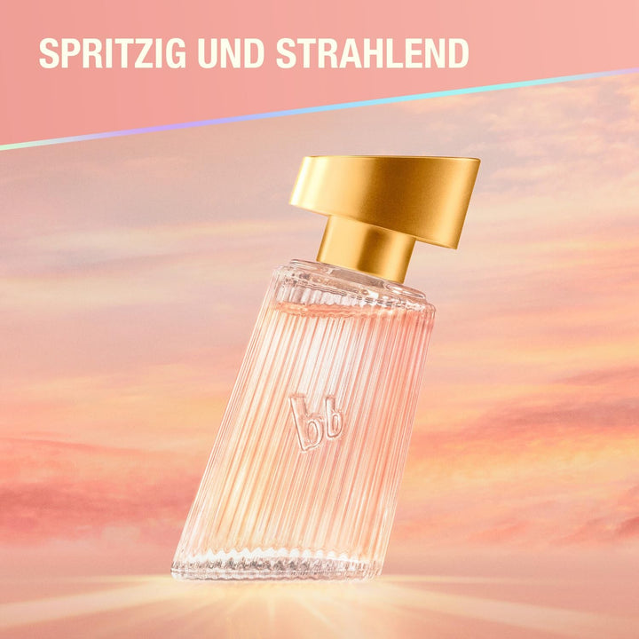 Bruno Banani Radiant Woman Eau De Parfum, un parfum radiant cu note fructate strălucitoare și o notă de chihlimbar, 30 ml