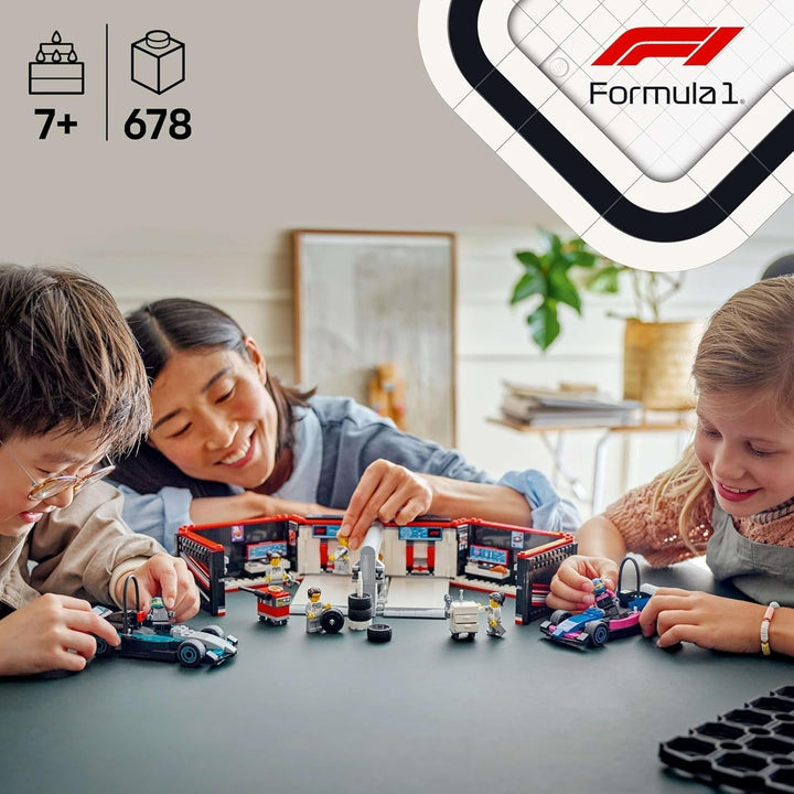 Garaj LEGO City F1 cu mașini de curse Mercedes-Amg și Alpine - Mașină de curse Formula 1 cu 2 piloți și 4 minifigurine mecanice - Cadou pentru băieți și fete 7+ și fani 60444 Seturi de constructie Besuche den LEGO-Store